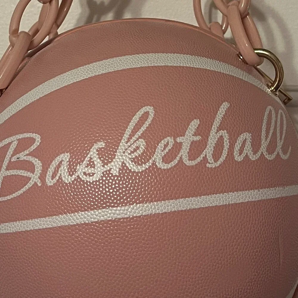 Adorable pink round basketball purse - Picture 7 of 10